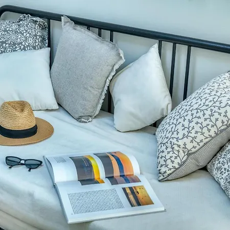 Izzhome Atmosphere Apartment