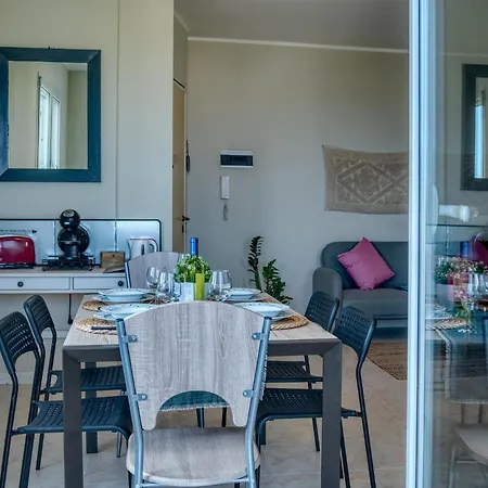 Izzhome Atmosphere Apartment *